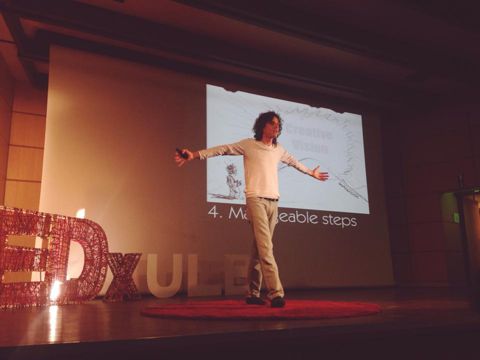 Jeffrey speaking at TEDxULB in Brussels