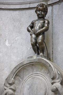 Manneken Pis - photo by  Myrabella / Wikimedia Commons